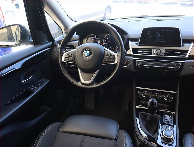 BMW Řada 2 (2019) 216i Gran Tourer, Serv.kniha - fotka 7 z 21