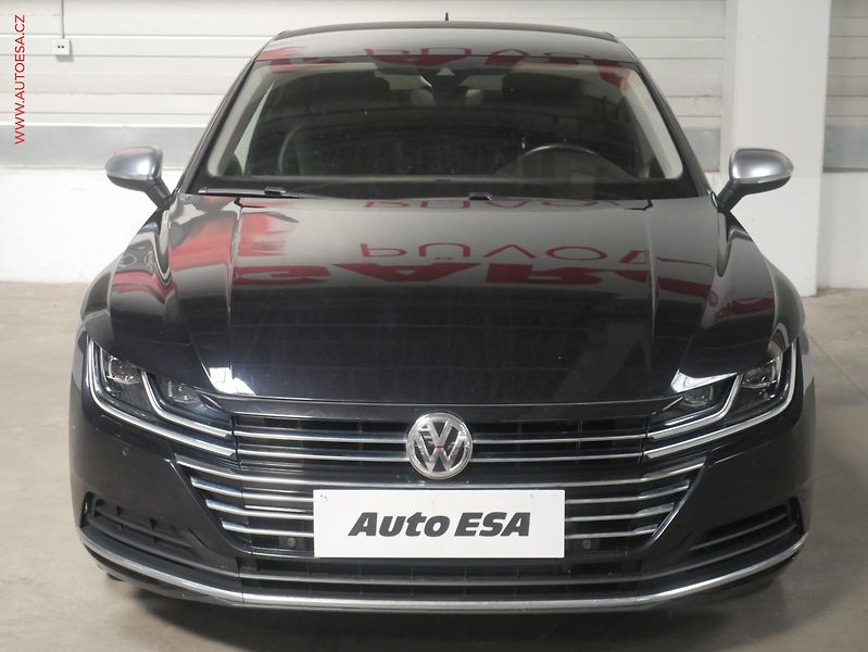 Volkswagen Arteon (2020) 2.0 TSi 4x4, 1.maj,ČR - fotka 2 z 18