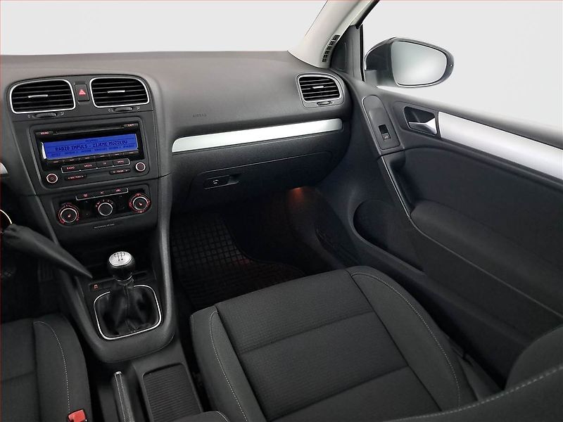 Volkswagen Golf (2010) Comfortline 1.2 TSI, udržované - fotka 8 z 17