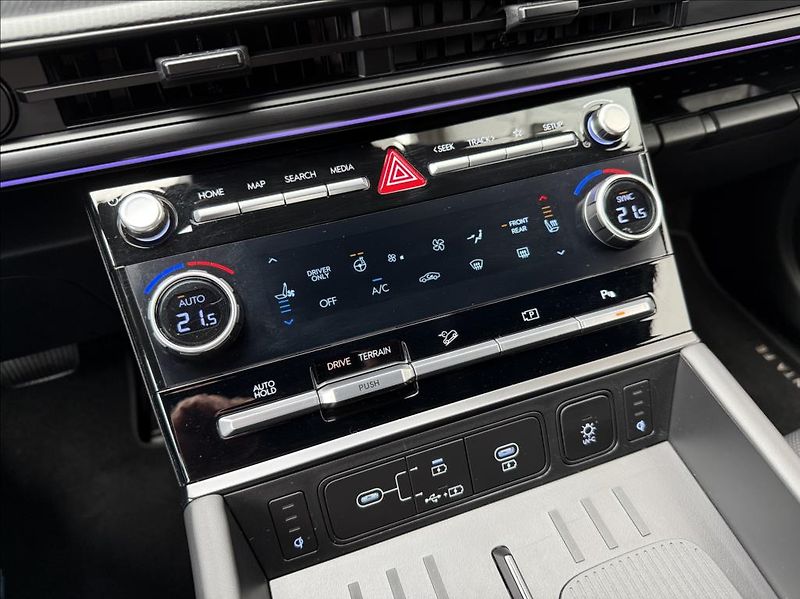 Hyundai Santa Fe 1,6 T HEV 4x4 7M  Calligraphy - fotka 20 z 30