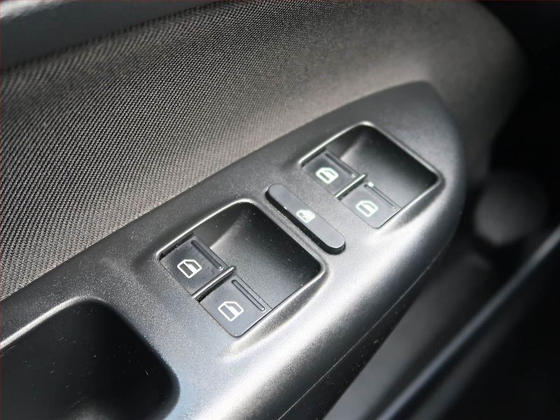 Škoda Octavia (2010) 1.4 TSI, Serv.kniha, Tempomat - fotka 16 z 16