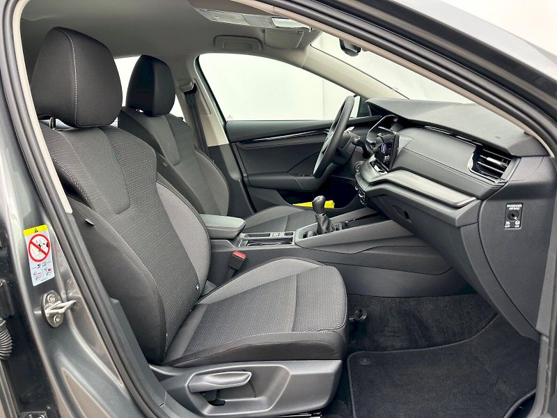 Škoda Octavia (2023) 1,5 TSI / 110 KW / Ambition Pl - fotka 8 z 27