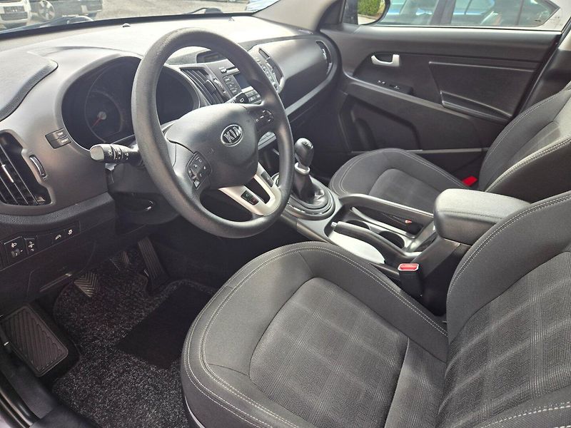 Kia Sportage (2013) 1.6 GDI TOP STAV - fotka 8 z 19