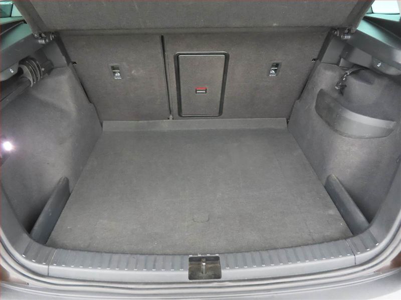 Škoda Karoq (2019) Style Plus 2.0 TDI, Automat - fotka 14 z 23