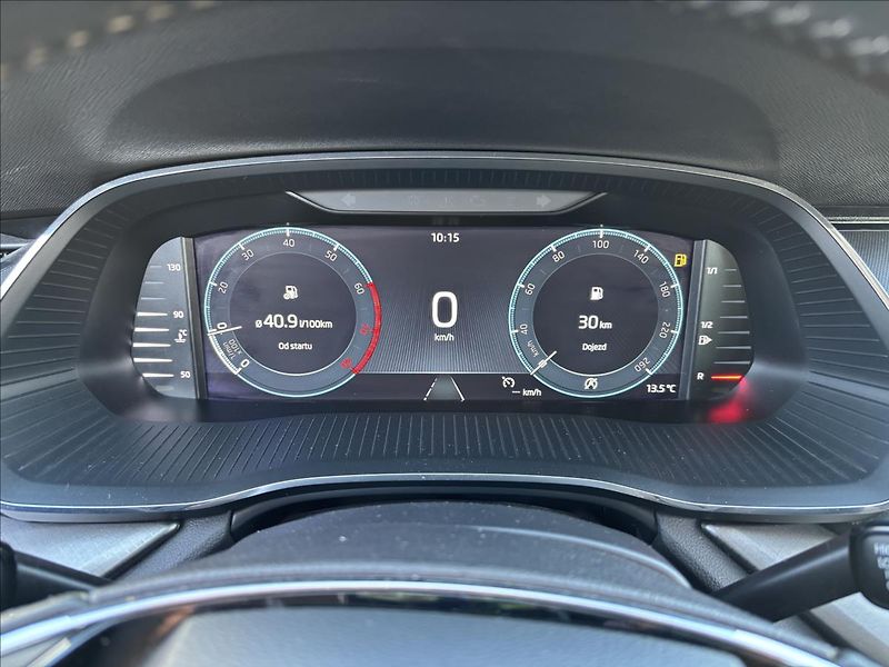 Škoda Octavia 1,5 TSI 110kW Ambition Combi - fotka 24 z 41