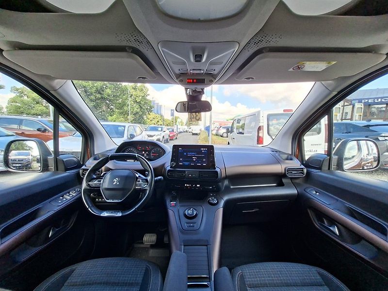 Peugeot Rifter GT LINE 1,5 BHDi 130k EAT8 - fotka 2 z 28