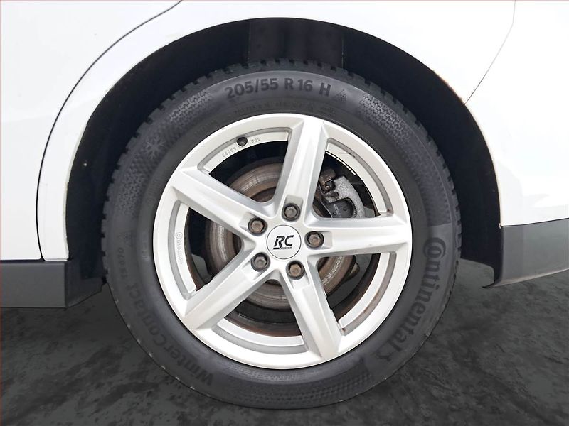 Ford C-MAX (2011) 1.6 16V, Vyhř. sedaček - fotka 14 z 15