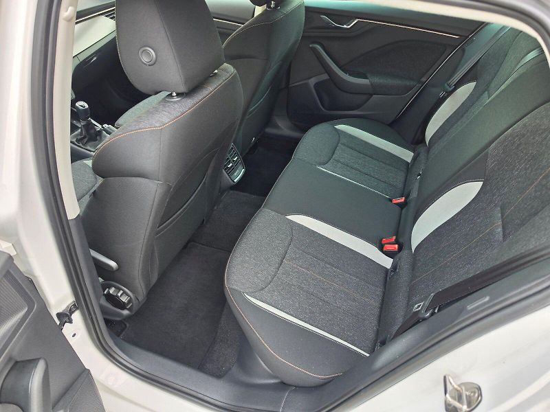 Škoda Scala (2023) 1,0TSI 81KW STYLE - fotka 24 z 32