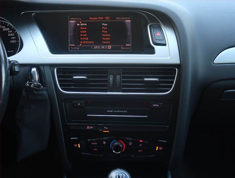 Audi A4 (2011) 2.0 TDI, Navi, Tempomat - fotka 12 z 21