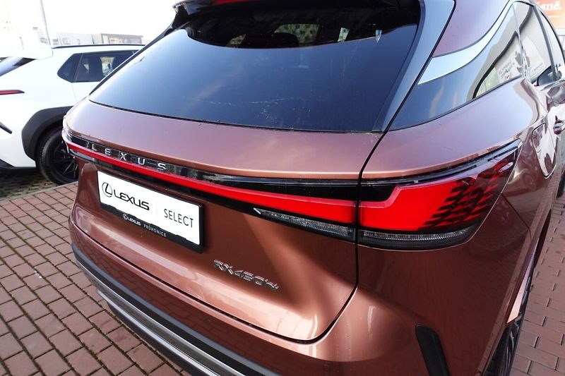 Lexus RX RX450+ PHEV Plug-in hybrid Exe - fotka 35 z 36