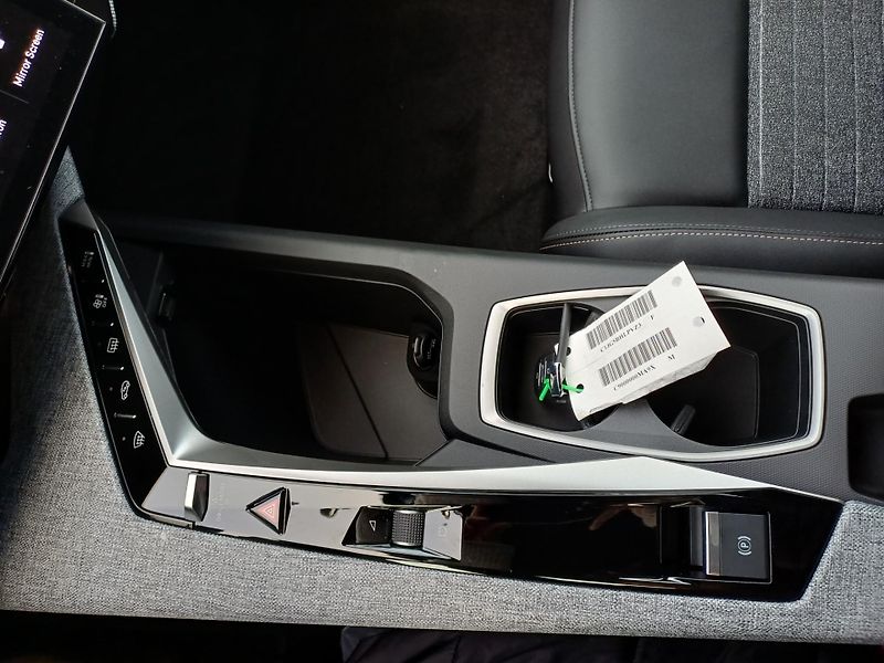 Peugeot 5008 (2026) BUSINESS Hybrid 145 e-DCS6 - fotka 15 z 29