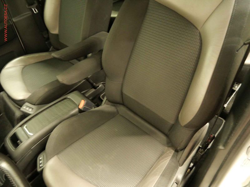 Citroën Grand C4 Picasso (2017) 1.6HDi, 2.maj,ČR, AT, navi - fotka 9 z 21