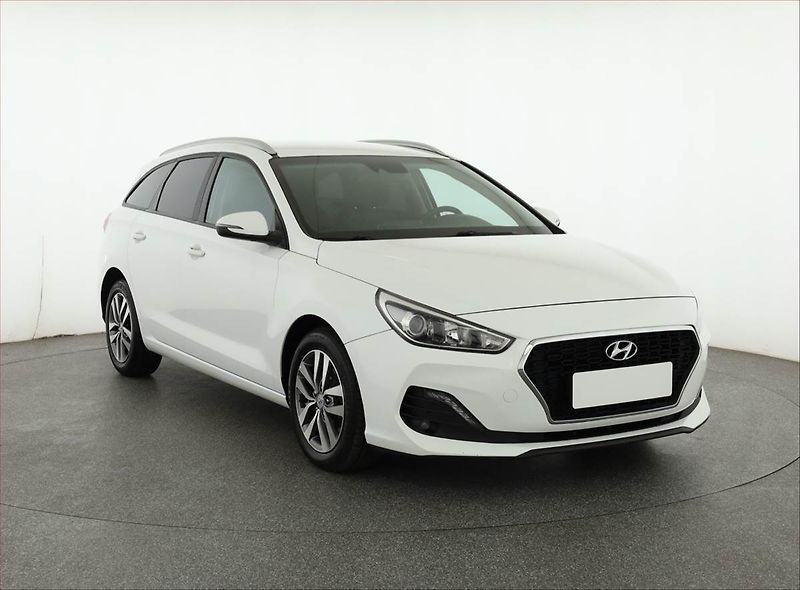 Hyundai i30 (2019) Trikolor 1.0 T-GDI, ČR,1.maj - fotografie inzerátu