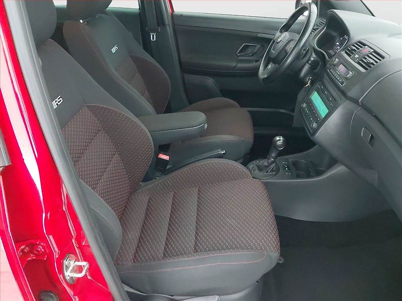 Škoda Fabia (2011) Ambiente RS 1.4 TSI, Automat - fotka 9 z 16