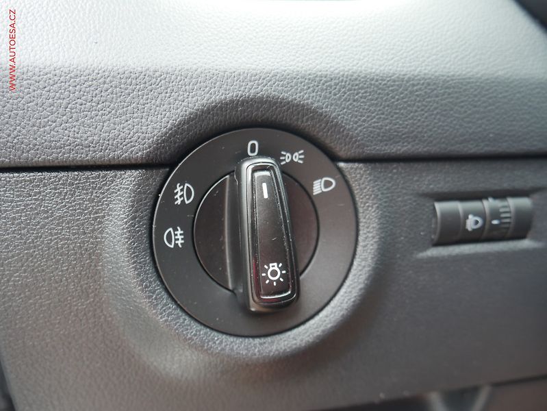 Škoda Octavia (2015) 1.4 G-TEC, 2.maj,ČR - fotka 14 z 16