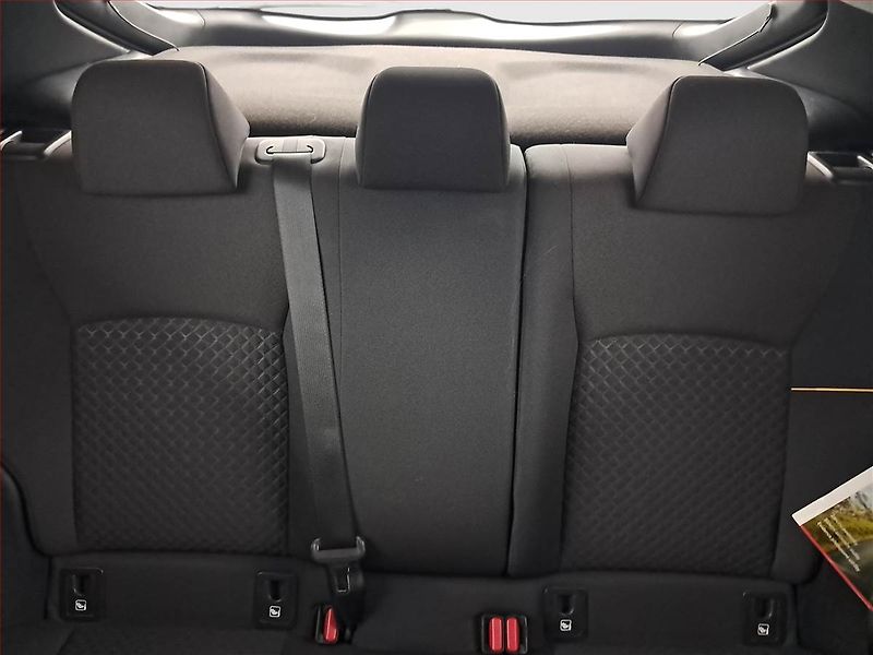 Toyota C-HR (2021) Comfort 1.2 Turbo, Serv.kniha - fotka 10 z 19
