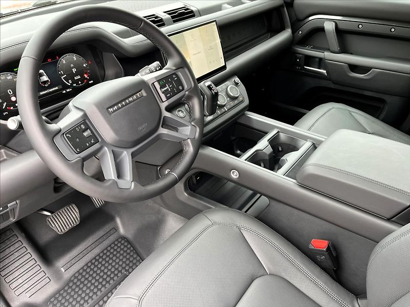 Land Rover Defender (2026) 110 V8 P425 X-DYNAMIC HSE - fotka 7 z 35