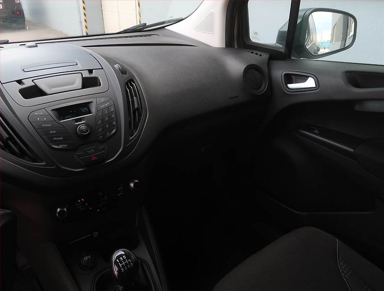 Ford Transit Courier (2019) Trend 1.5 TDCi, SR - fotka 8 z 15