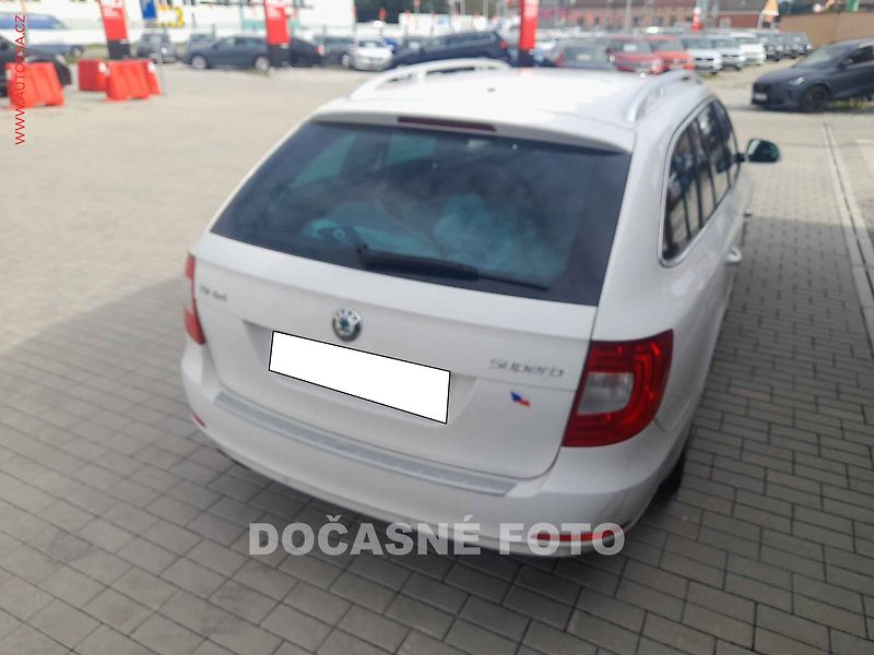 Škoda Superb (2011) 2.0TDi 4x4, ČR, servis.kniha - fotka 2 z 3