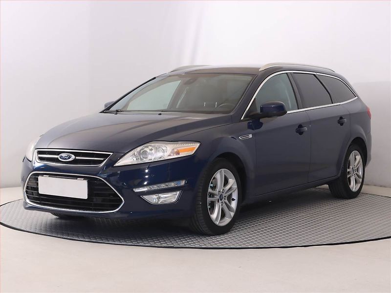 Ford Mondeo (2012) Trend 2.0 TDCi, Navi, Xenony - fotka 2 z 19