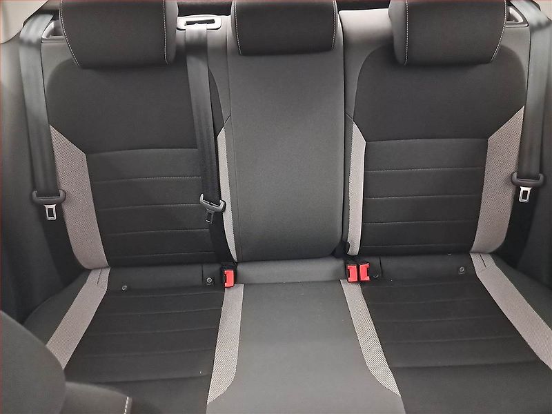 Škoda Rapid (2017) 1.0 TSI, Park. senzory - fotka 10 z 14