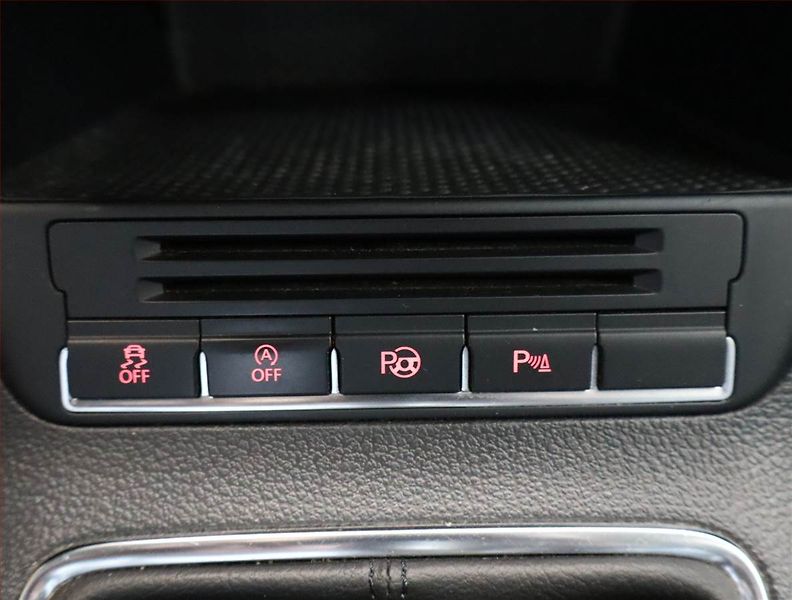 Volkswagen Tiguan (2014) 2.0 TDI, Bi-Xenony, Tempomat - fotka 13 z 19