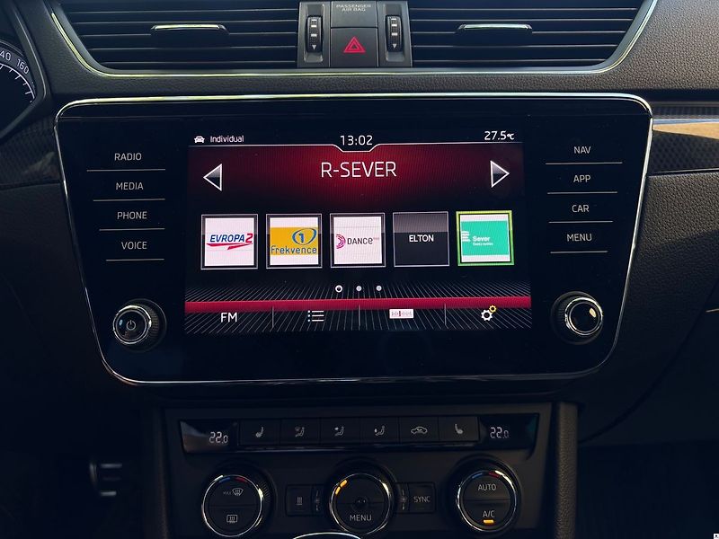 Škoda Superb 2.0TDI-AT/2018/SPORTLINE-ZÁRUK - fotka 39 z 55