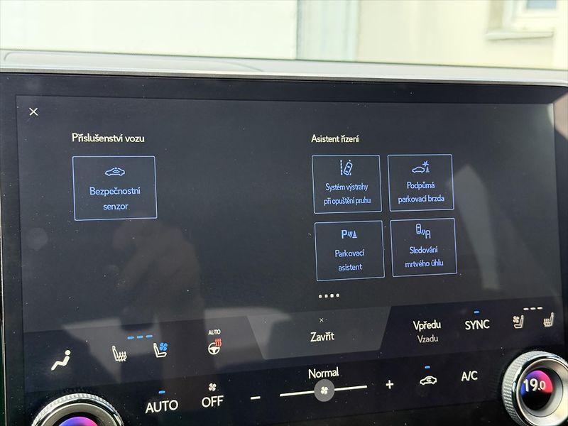 Lexus RX 500h 2,4 F SPORT Plus Panoramic - fotka 15 z 28