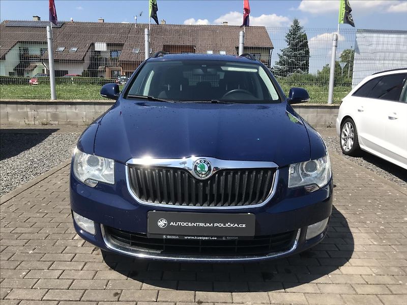Škoda Superb 2,0 Automatická převodovka DSG - fotka 2 z 11