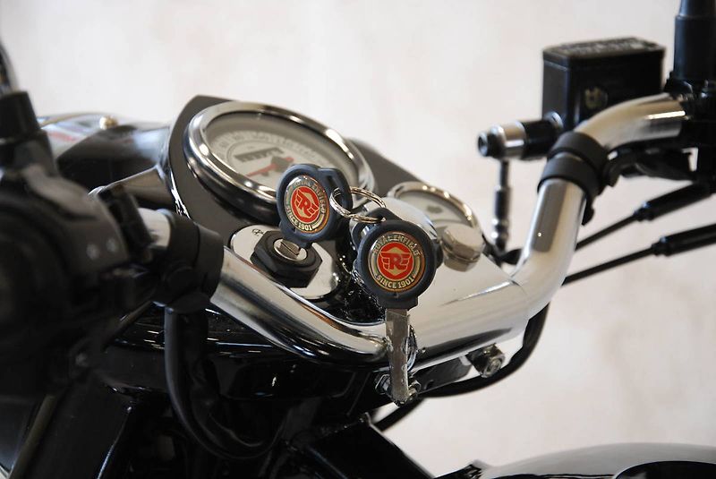Royal Enfield Bullet 500 Classic (2021) krásný stav,1.m - fotka 21 z 21