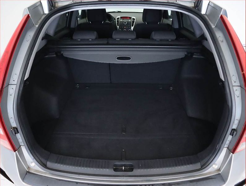 Kia Ceed (2011) 1.4 CVVT, Serv.kniha - fotka 14 z 14