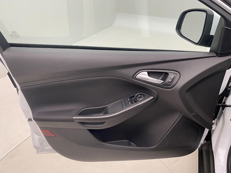 Ford Focus 1.0 ECOBOOST TREND 92kW AUT CZ - fotka 7 z 37