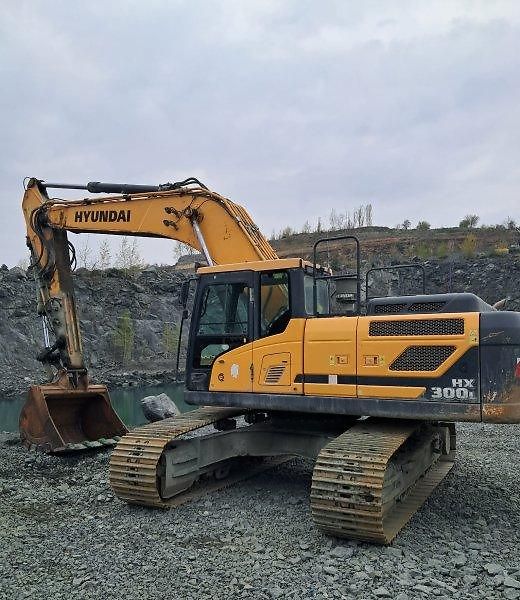 Ostatní (2018) Hyundai HX 300L pásák 30t - fotka 5 z 7