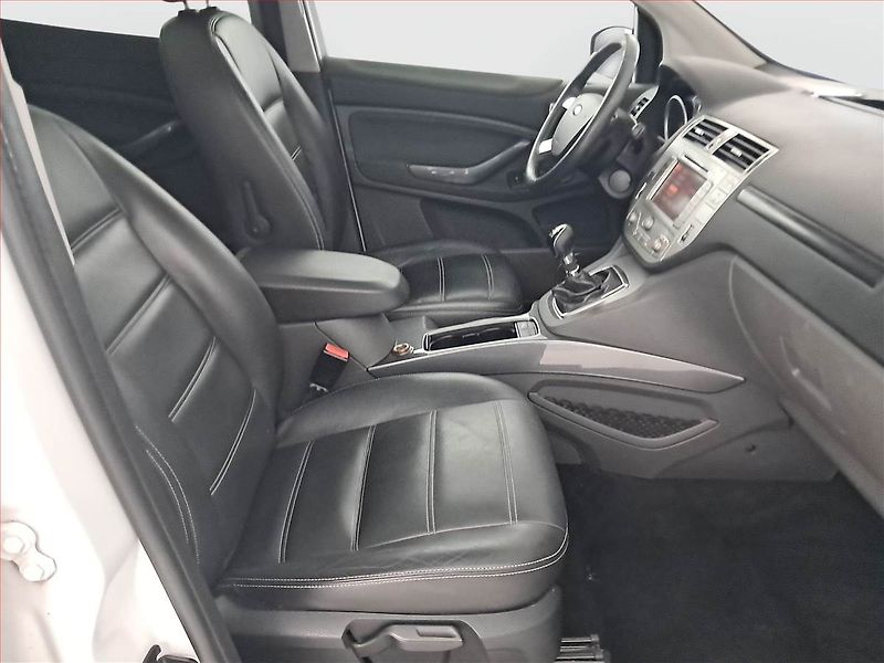 Ford Kuga (2010) 2.0 TDCi, Navi, Tempomat - fotka 9 z 16