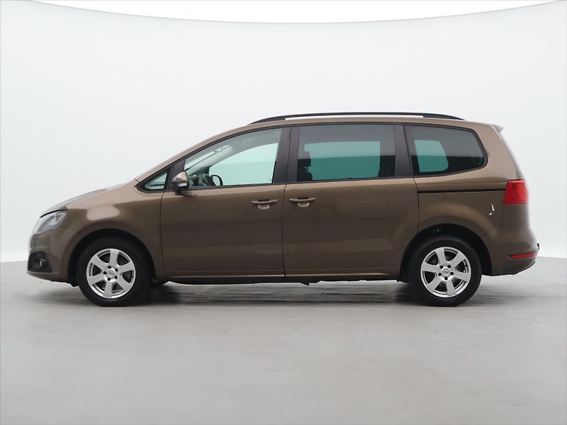 Seat Alhambra 2,0 TDI 103 kW 4DRIVE Panorama - fotka 4 z 38