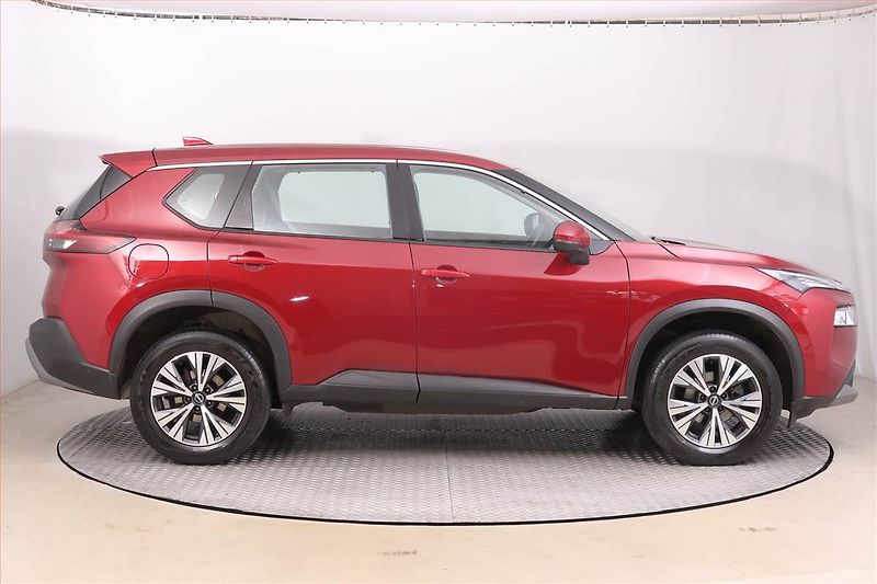 Nissan X-Trail (2023) N-Connecta 1.5 VC-T MHEV - fotka 6 z 16
