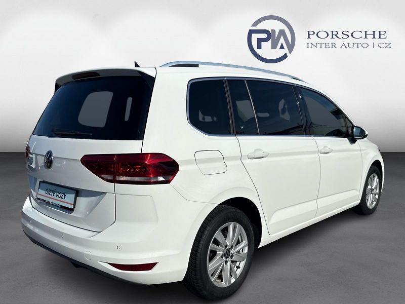 Volkswagen Touran 1.5 TSI 7DSG Highline 110 kW - fotka 2 z 30