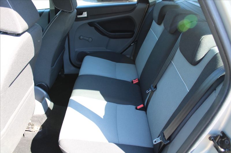 Ford Focus 1,6 i 16V  ČR,1.MAJITEL,SERVIS - fotka 10 z 30