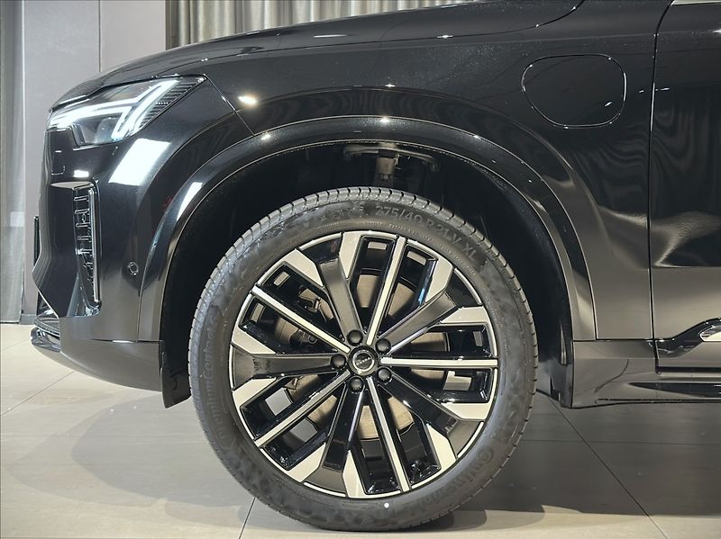 Volvo XC90 (2026) 2,0 T8  Ultra Bright - fotka 7 z 22