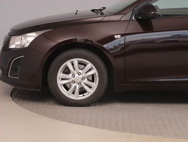 Chevrolet Cruze (2013) 1.7 VCDi, Serv.kniha, po STK - fotka 14 z 15