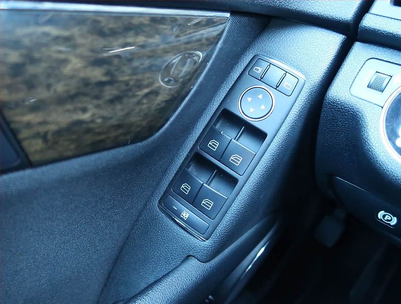Mercedes-Benz Třídy C (2007) C 220 CDI, Vyhř. sedaček - fotka 15 z 15