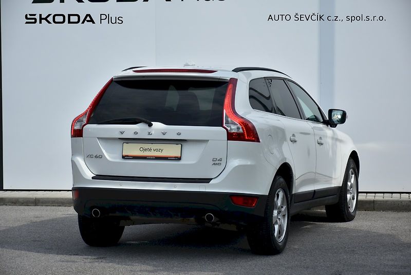 Volvo XC60 (2012) 2.4 D5 120kw 4x4 - fotka 20 z 20
