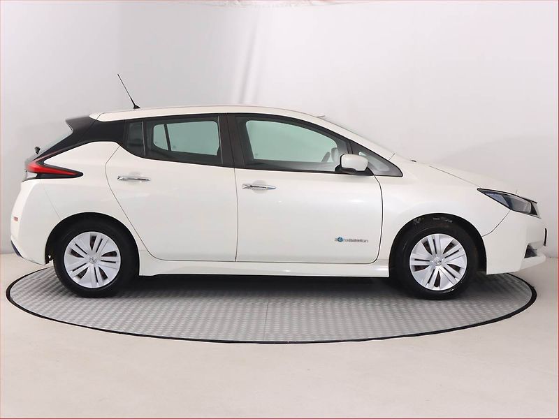 Nissan Leaf (2019) 40 kWh, SoH 91%, Automat - fotka 6 z 20