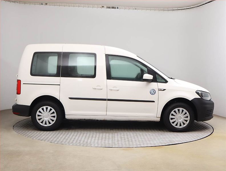 Volkswagen Caddy (2016) 2.0 TDI, 5Míst, ČR - fotka 6 z 16