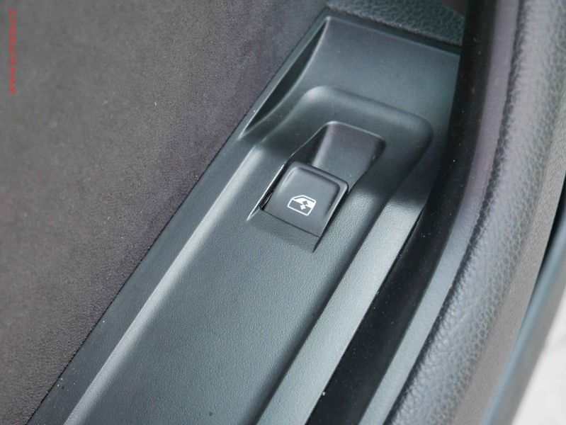 Škoda Superb (2018) 2.0TDi, DSG, navi, bixen - fotka 12 z 21