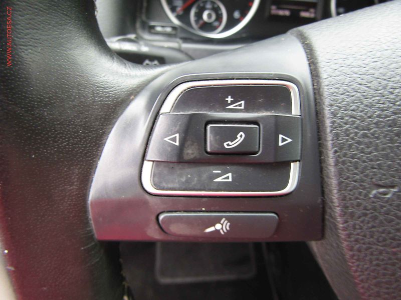 Volkswagen Tiguan (2014) 2.0 TDi 4x4, servis.kniha, AC - fotka 12 z 23