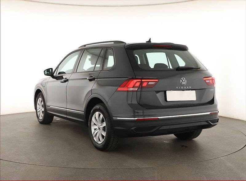 Volkswagen Tiguan (2022) 1.4 TSI eHybrid - fotka 4 z 19
