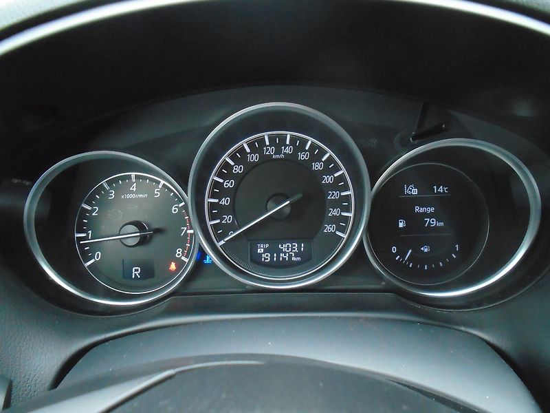Mazda CX-5 2.5 141 kw 4x4 max. výbava - fotka 17 z 37