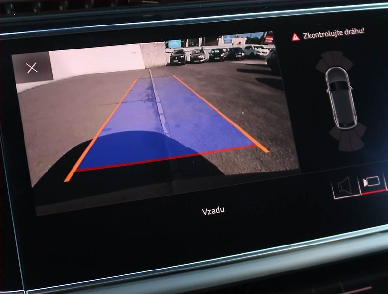 Audi Q8 (2019) 50 TDI - fotka 16 z 32