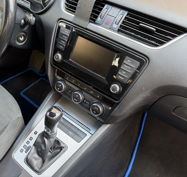 Škoda Octavia (2015) Škoda Octavia, 2.0TDI DSG - fotka 8 z 13